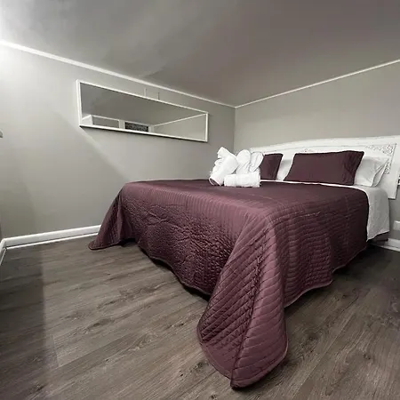 Appartement Leopardi House 3 *