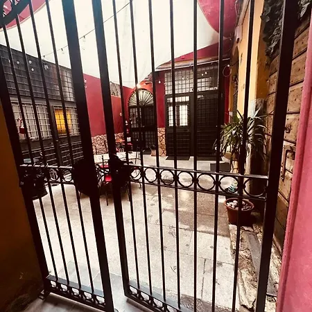 Leopardi House 3 Appartement *